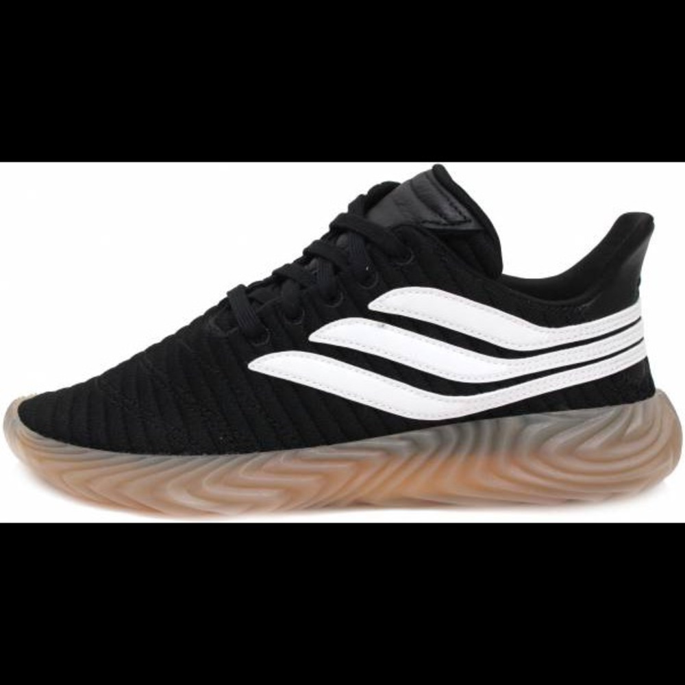 Adidas sobakov